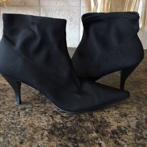 Booties sz 8 Black excellent condition